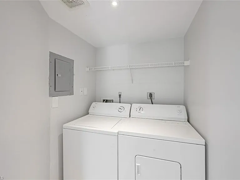 7800 Emerald Cir #B-104 — Photo 11