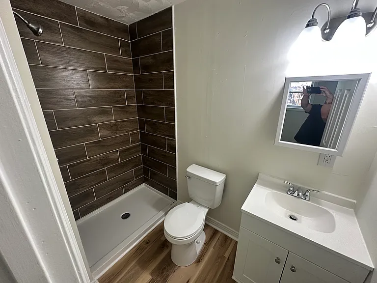 113 Baldwin Ave — Photo 10