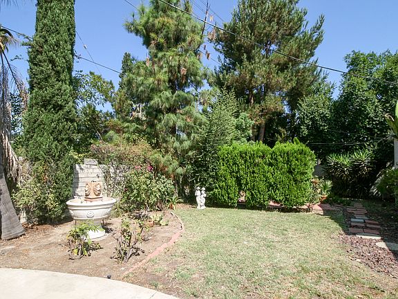 4th image of 20055 Martha St