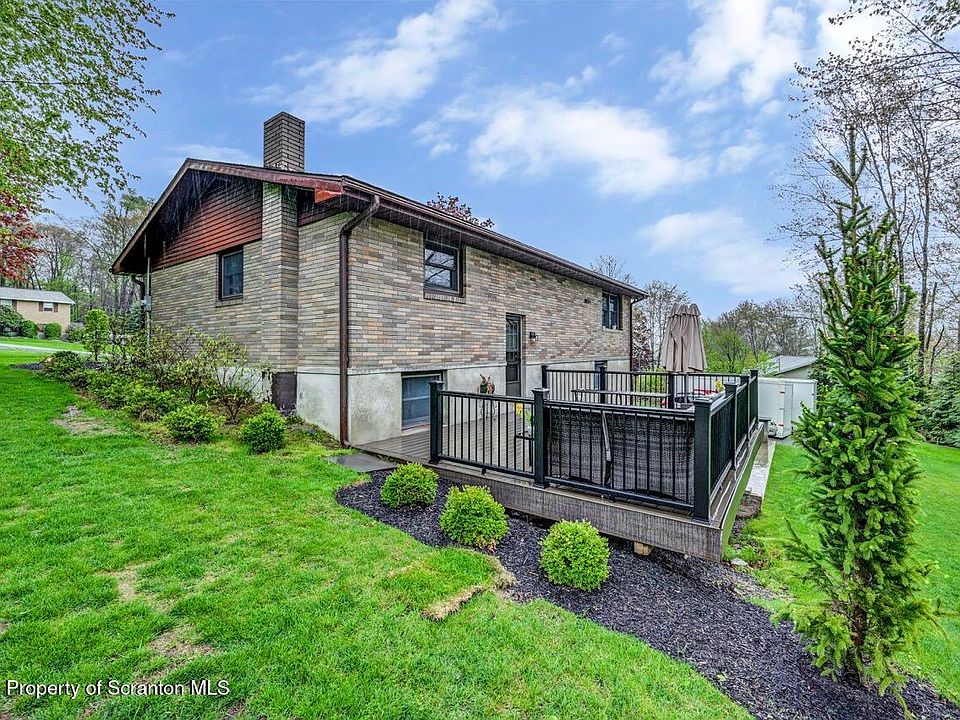 511 Pine St, Moscow, PA 18444 | Zillow