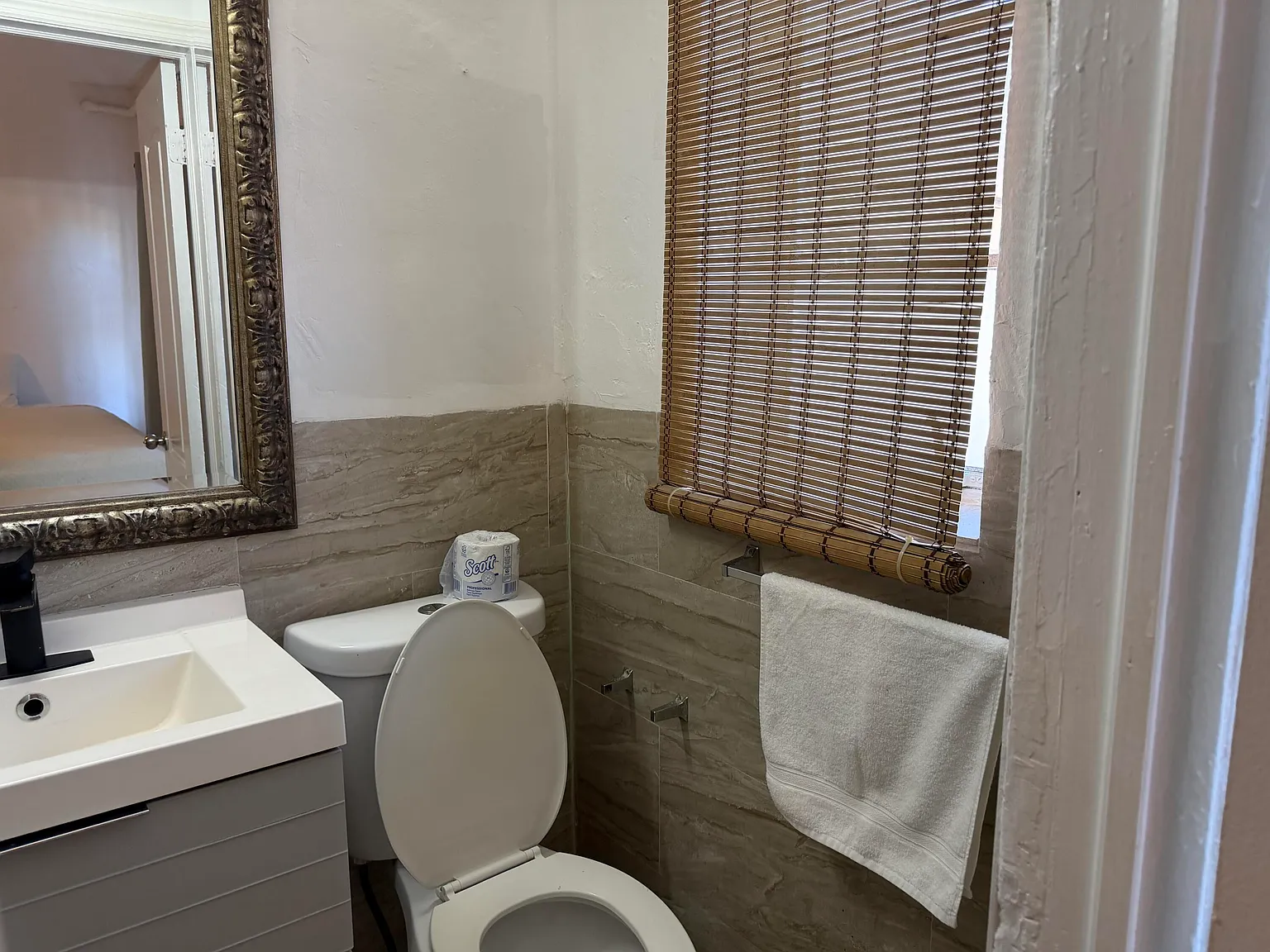 Studio, 1.0 bath, 4572 sqft, $2,000 — Photo 2