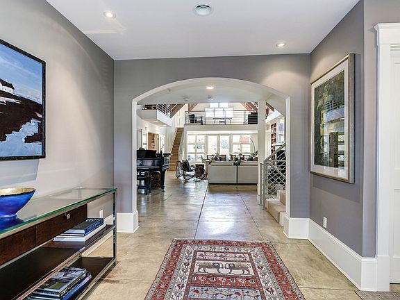 Wide, welcoming entry