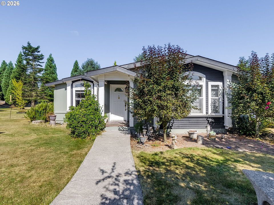 1st image of 102 NE 189th St