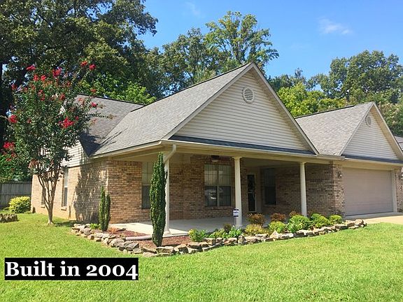 2nd image of 109 Acorn Ln