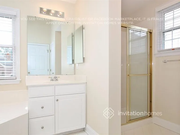 5633 Legacy Cir — Photo 15