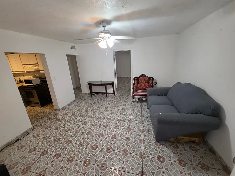 5023 E 11th Ave #2 — Photo 8