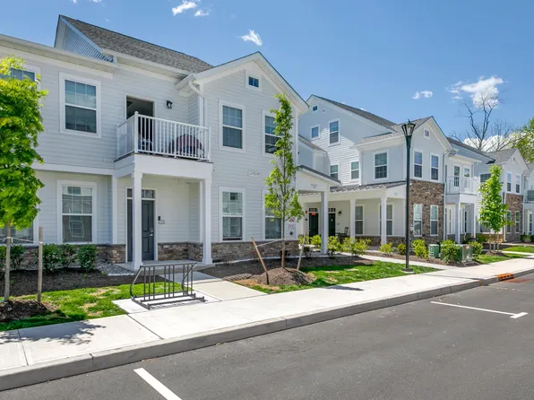 The Willows at Whitehouse Station, 100 Nelson St #2B-1Ba-1000Sqft, Whitehouse Station, NJ 08889