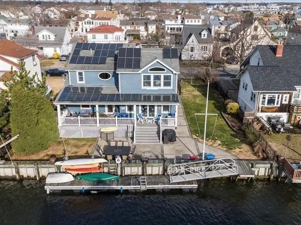 57 W 1st Street, Freeport, NY 11520