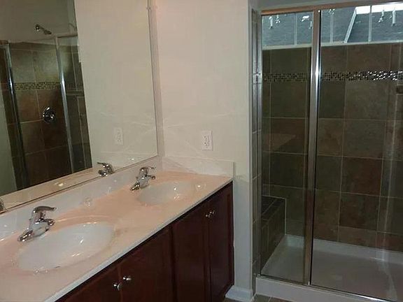 4th image of 42725 Telford Ter