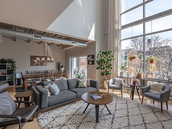 4th image of 111 Harries St APT 207