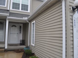 62 Canter Ln APT E, Northfield, OH 44067