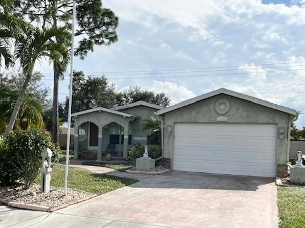 1065 La Paloma Blvd #1065, North Fort Myers, FL 33903