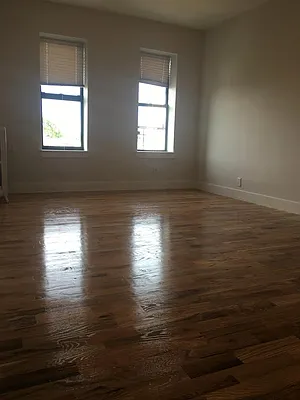 Rented by Lang Realty LLC | media 9