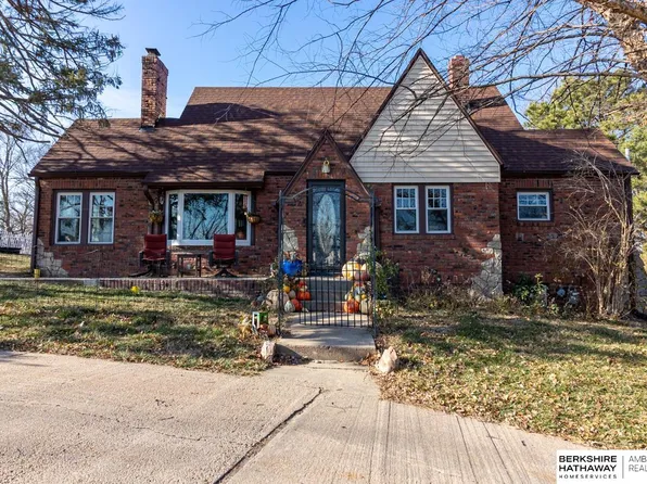 713 Hazel St, Louisville, NE 68037