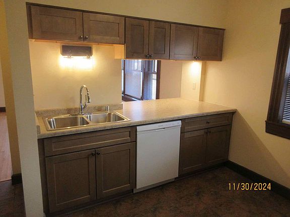 5th image of 1614 E Royall Pl #A