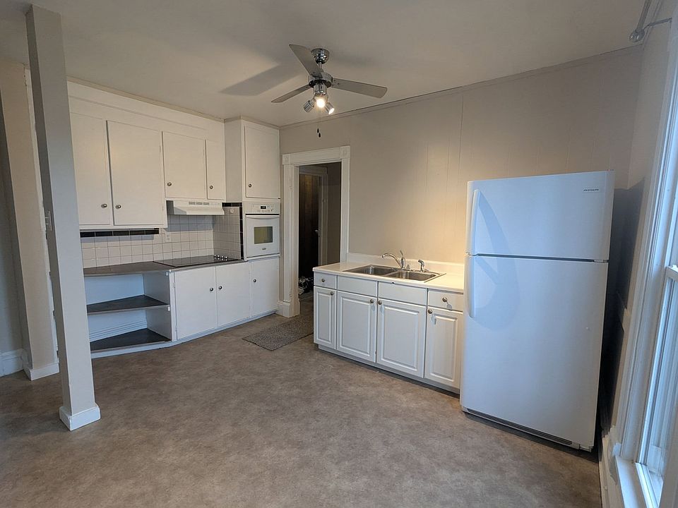 1st image of 179 Eastmanville St #B