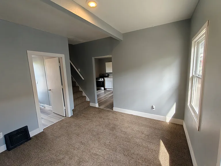 307 Sobul Ave — Photo 4