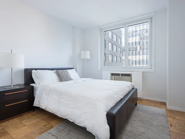 230 W 55th St #6G — Photo 3