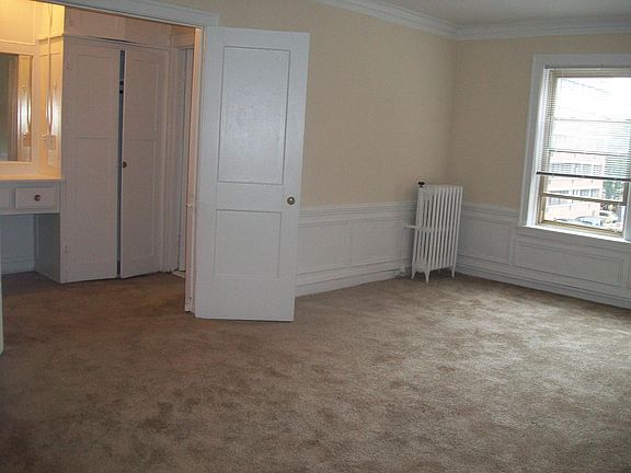 5th image of 2335 N Commonwealth Ave Ste 1
