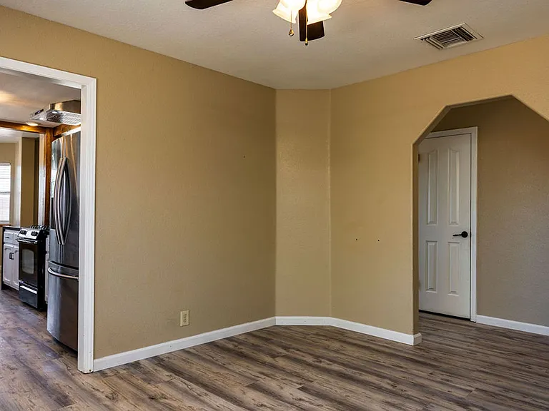1221 Alysa Ct — Photo 12