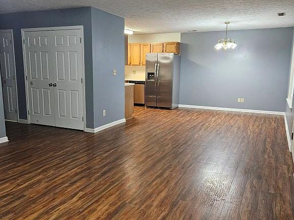 2nd image of 104 Bittersweet Rd