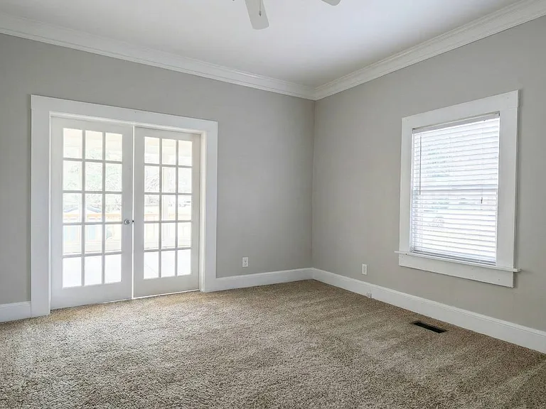 402 Laurel St — Photo 19