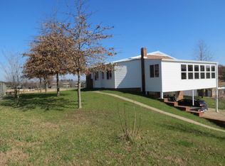 120 Hammond Rd, Camden, TN 38320