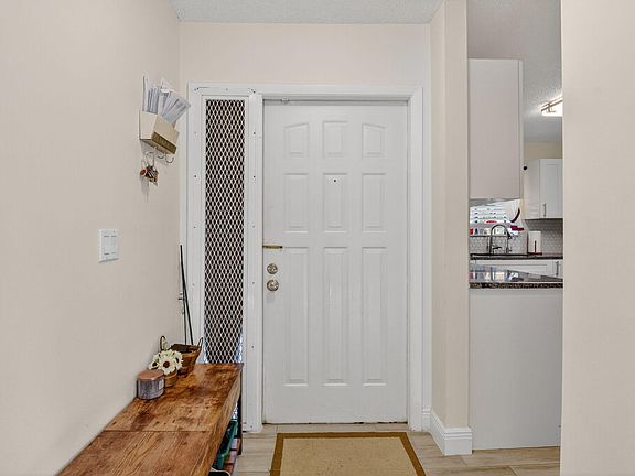 5th image of 211 Meadows Drive