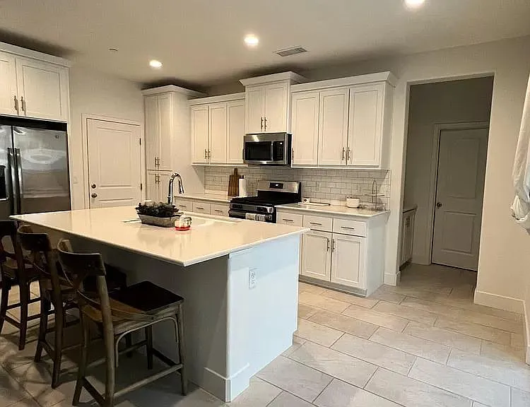 4324 Vineyard Dr — Photo 7