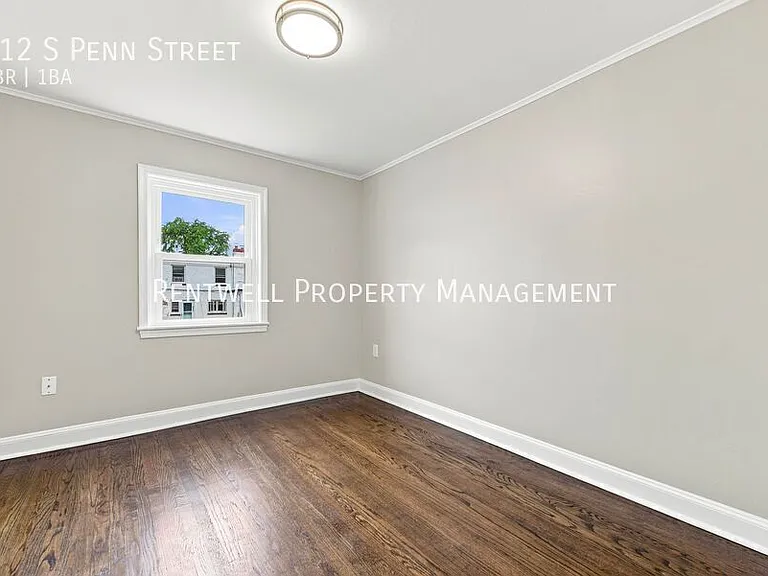 712 S Penn St — Photo 5