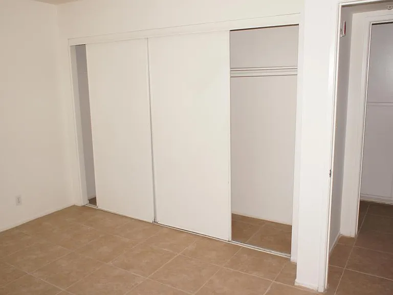 412 S Clementine St #110 — Photo 8