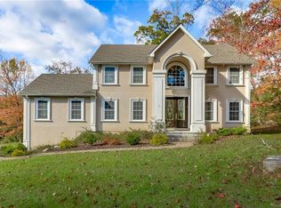 3 Tasha Dr, Suffern, NY 10901