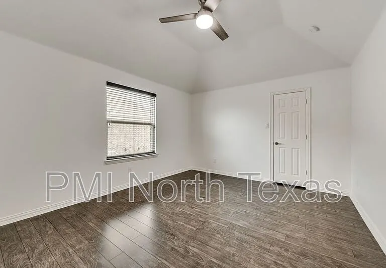 2992 Brianna Dr — Photo 9
