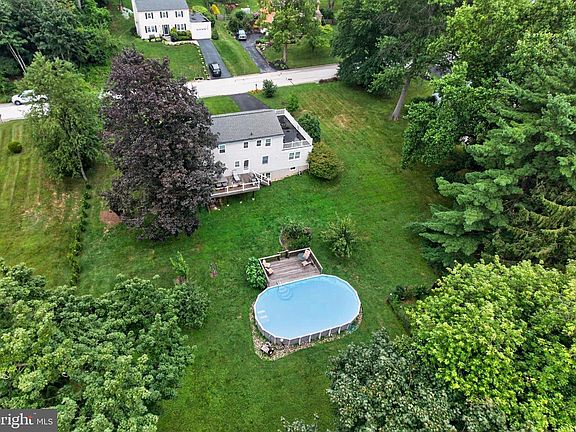3rd image of 330 Huffman Dr