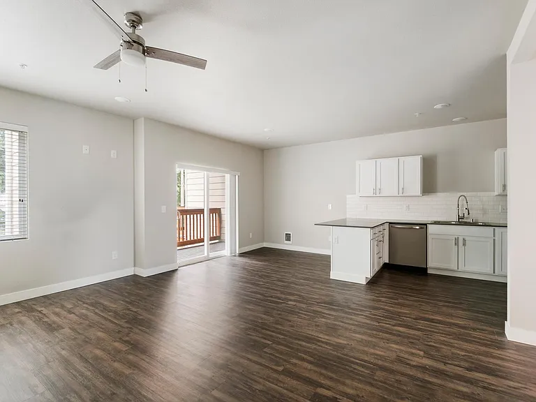 Arbor Crest Apartments — Photo 41