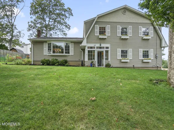 10 Ruth Place, Eatontown, NJ 07724