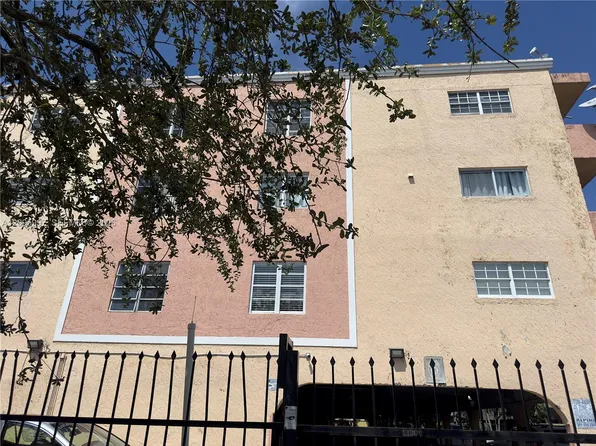 1055 W 77th St APT 311, Hialeah, FL 33014