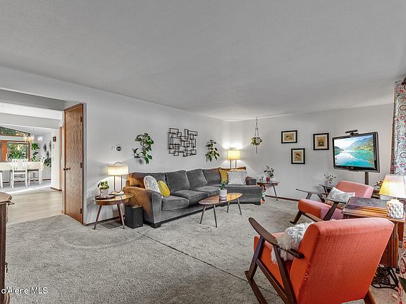 2nd image of 3307 W Pine Hill Dr