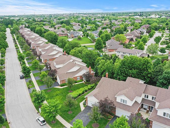 3rd image of 10841 Canterbury Dr
