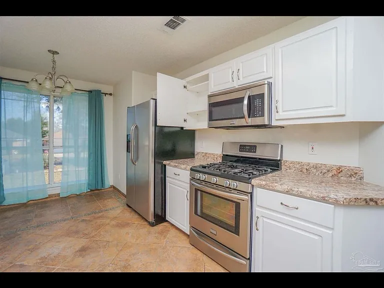 2352 Caddy Shack Ln — Photo 4