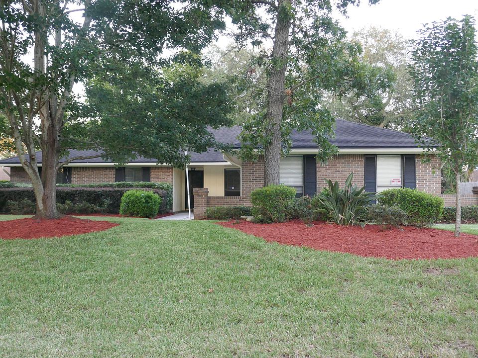 1st image of 1954 Creekview Ct