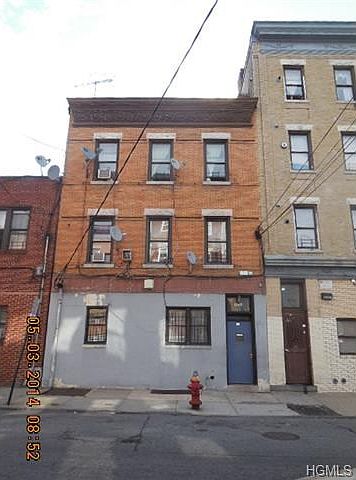 1st image of 174 Oak St