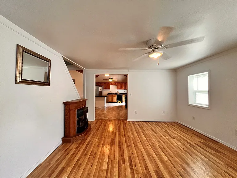 107 Summit St — Photo 20
