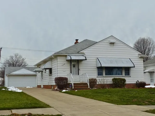 756 Glenhurst Rd, Willowick, OH 44095