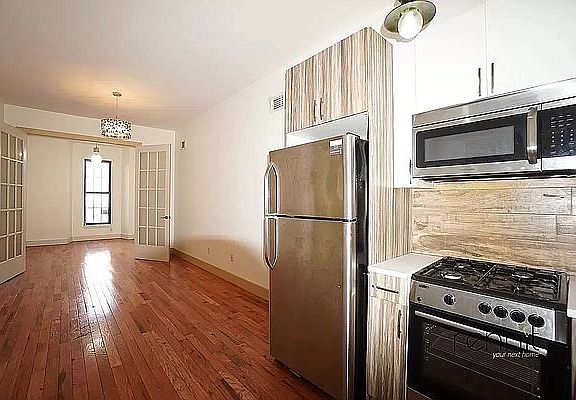 5th image of 216 Boerum St #1R