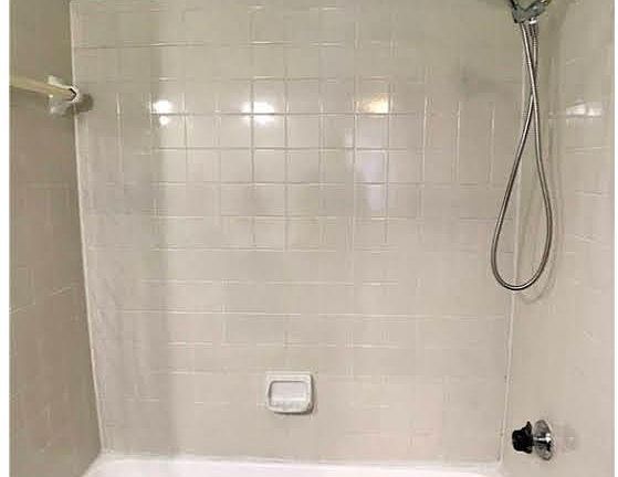 3rd image of 915 W 22nd St Unit 102