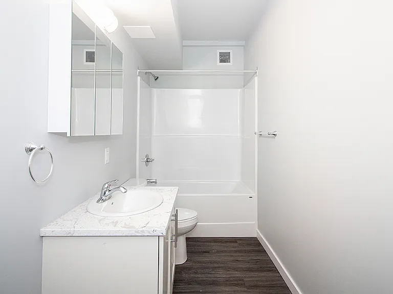 753 Wolseley Ave #105 — Photo 26