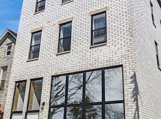 1900 W 17th St #3F, Chicago, IL 60608