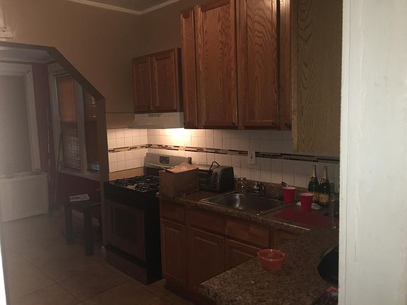 5th image of 1723 Van Buren St