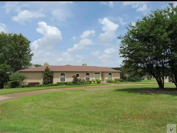 6527 Lakeview Dr, Texarkana, TX 75503